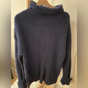 Banana Republic OVERSIZED MERINO-CASHMERE SWEATER (Navy, Small)